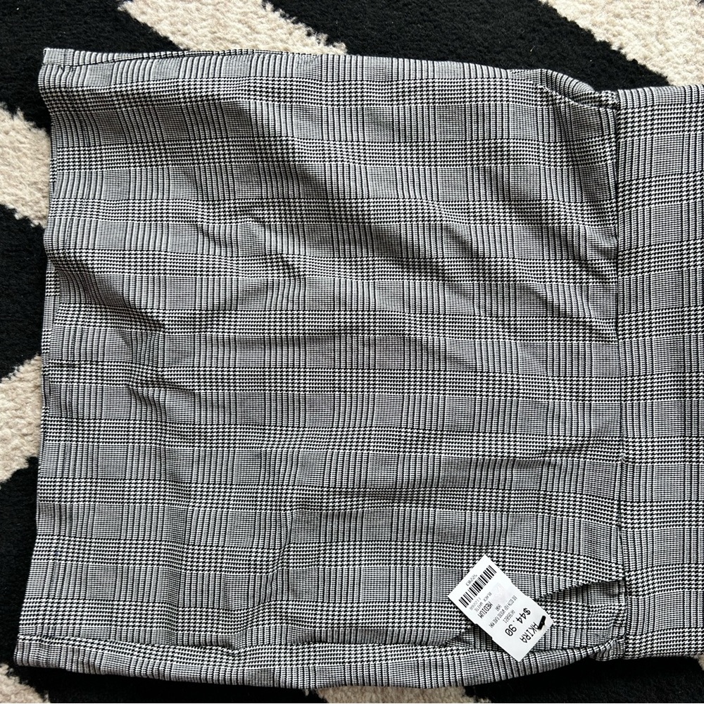 Ami Monochrome Houndstooth Skirt